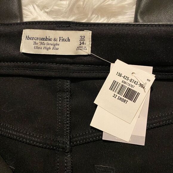 Abercrombie & Fitch The 90's Straight Ultra High Rise Pants in Black Vegan Leath - Picture 7 of 8
